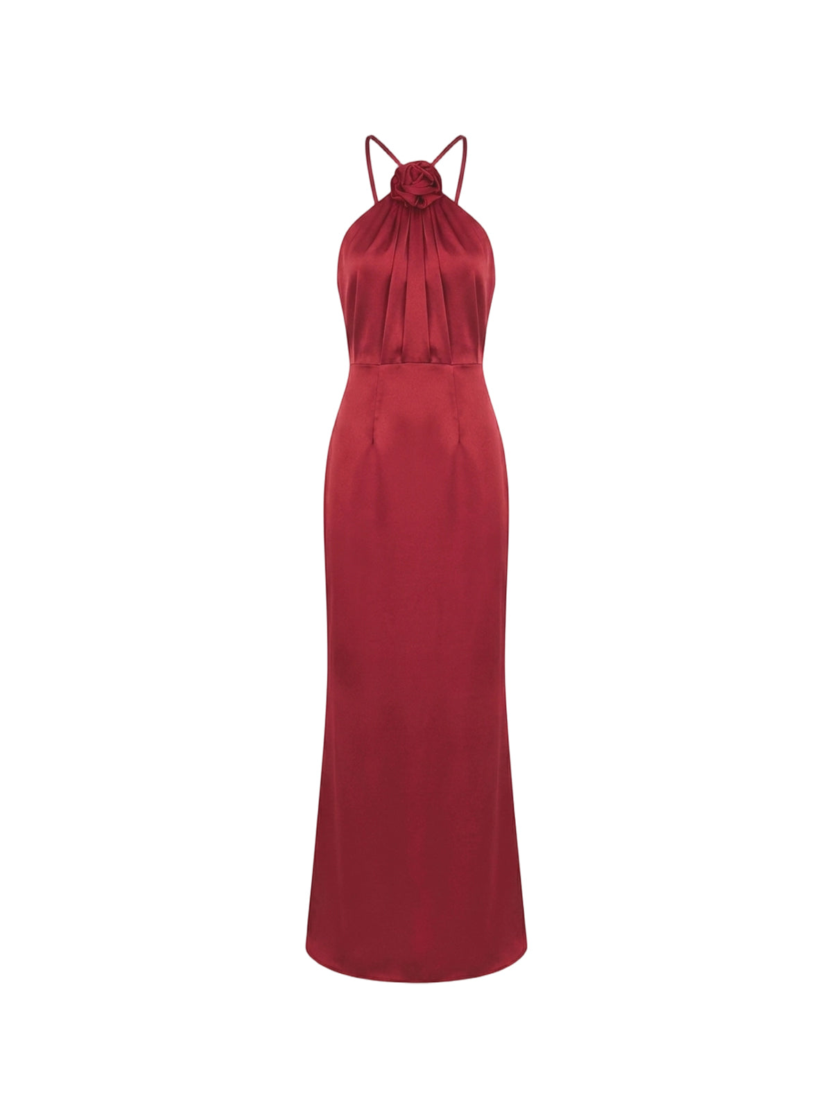 Robe Amelia Elyth Édition : robe longue de soirée en satin rouge bordeaux, silhouette colonne fluide avec un col dos nu (halter neck) plissé et une fleur 3D signature en satin au centre du décolleté.